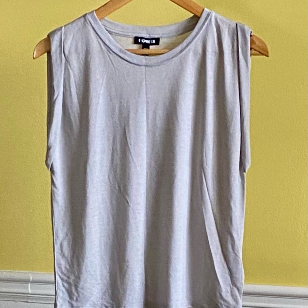 ❗️SOLD❗️Express Classic Muscle Tee